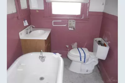 2124 Highland Avenue, Cincinnati, OH 45219 - Photo 9