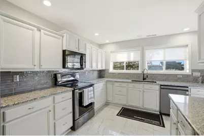 129 Miami Lakes Drive, Milford, OH 45150 - Photo 5