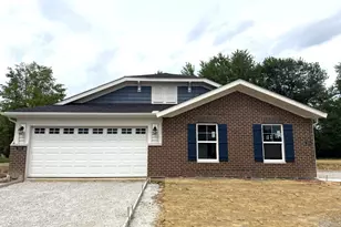1062 Olivewood Ave, Batavia, OH 45103 - Photo 1