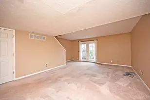 1004 Crisfield Dr, Union Township, OH 45245 - Photo 13