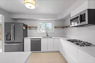 1225 Dean Ct, Cincinnati, OH 45230 - Photo 11