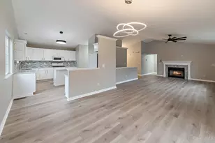 11570 Rose Ln, Springdale, OH 45246 - Photo 9