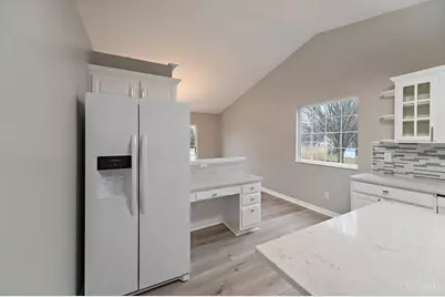 11570 Rose Lane, Springdale, OH 45246 - Photo 7