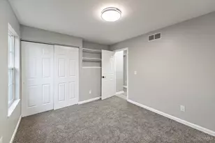 11570 Rose Ln, Springdale, OH 45246 - Photo 15