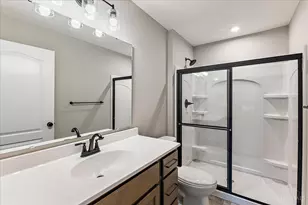 5890 Parkview Ln, Miami Township, OH 45150 - Photo 13