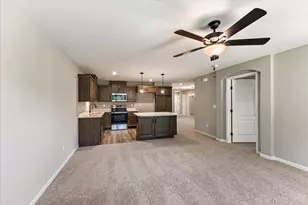 5890 Parkview Ln, Miami Township, OH 45150 - Photo 7