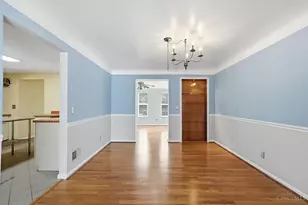 941 Springbrook Dr, Springfield Township, OH 45224 - Photo 13