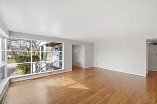 941 Springbrook Dr, Springfield Township, OH 45224 - Photo 5