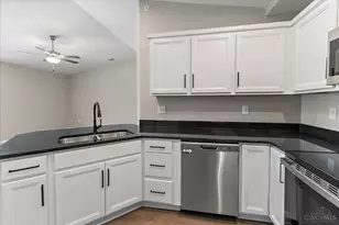 5890 Parkview Ln, Miami Township, OH 45150 - Photo 3