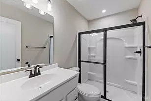 5890 Parkview Ln, Miami Township, OH 45150 - Photo 11
