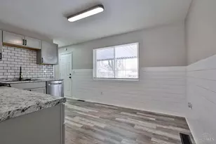 2071 Roosevelt Ave, Springfield Township, OH 45240 - Photo 11