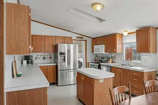 25 Diehl Ave E, Mowrystown, OH 45155 - Photo 11