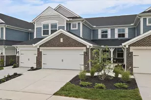 415 Bandon Dunes Ct, Turtle Creek Township, OH 45036 - Photo 1