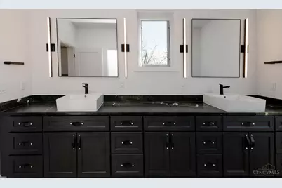 255 St Peters Street, Cincinnati, OH 45226 - Photo 5