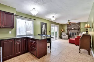 9811 Beau Ln, Springfield Township, OH 45231 - Photo 17