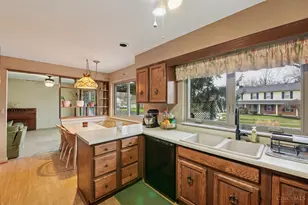 9537 Millbrook Dr, Springfield Township, OH 45231 - Photo 11