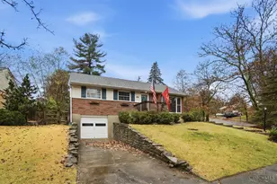 5 Imbler Dr, Green Hills, OH 45218 - Photo 3