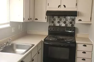 1579 Meredith Dr, Springfield Township, OH 45231 - Photo 11