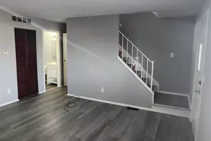 1579 Meredith Dr, Springfield Township, OH 45231 - Photo 7