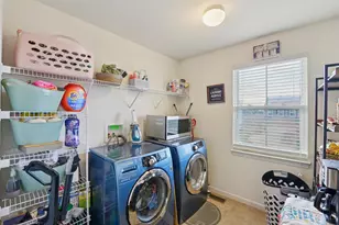 7970 Valley Crossing Dr, Colerain Township, OH 45247 - Photo 27