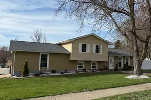 1 Pinehurst Ct, Fairfield, OH 45014 - Photo 1