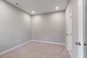 1061 Olivewood Ave, Batavia, OH 45103 - Photo 11