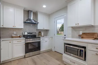 6207 Branch Hill Miamiville Road, Miami Township, OH 45140 - Photo 9