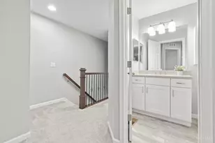 3655 Brotherton Rd, Cincinnati, OH 45209 - Photo 23