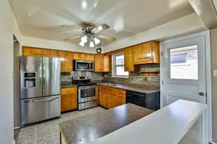 553 Starling Ct, Delhi Township, OH 45238 - Photo 11