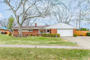 1105 Chateau Dr, Kettering, OH 45429 - Photo 1