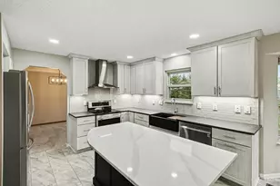 6098 Glenngate Ct, West Chester, OH 45069 - Photo 7