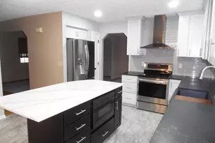 6098 Glenngate Ct, West Chester, OH 45069 - Photo 9