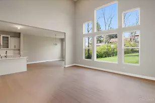 5225 Ivy Rose Ln, Green Township, OH 45247 - Photo 9