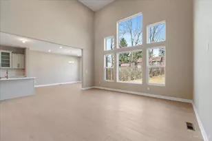 5225 Ivy Rose Ln, Green Township, OH 45247 - Photo 9