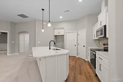 5890 Parkview Lane #92304, Miami Township, OH 45150 - Photo 3
