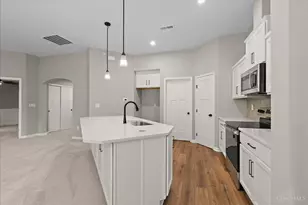 5890 Parkview Ln, Miami Township, OH 45150 - Photo 3