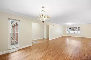 5015 Nighthawk Dr, Green Township, OH 45247 - Photo 5