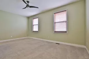 915 Sharkey Ln, Cincinnati, OH 45206 - Photo 17