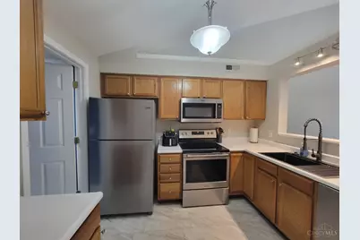 100 Gateway Drive #L, Milford, OH 45150 - Photo 3