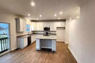 4 Chestnut St, Springboro, OH 45066 - Photo 7