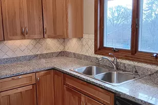 693 Carlsbad St, Forest Park, OH 45240 - Photo 9