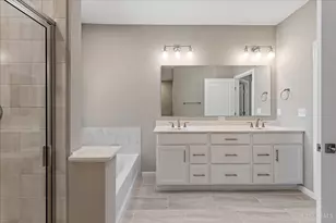 431 Bandon Dunes Ct, Turtle Creek Township, OH 45036 - Photo 19