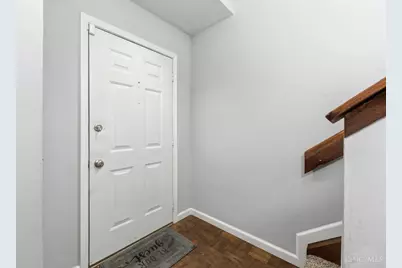 287 Bedford Glen Lane, Springdale, OH 45246 - Photo 3