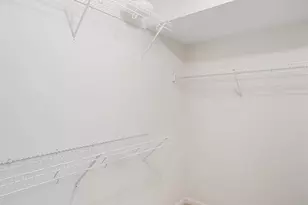 720 Castlegate Ln, Springfield Township, OH 45231 - Photo 27