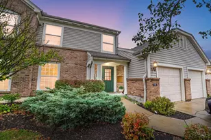 720 Castlegate Ln, Springfield Township, OH 45231 - Photo 3