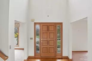 575 Miami Bluff Ct, Miami Township, OH 45140 - Photo 9