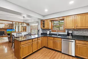 7468 Kingston View Ct, Anderson Township, OH 45255 - Photo 11