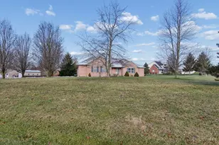 2226 Sharon View Ct, Turtle Creek Township, OH 45036 - Photo 5