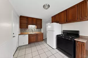 1877 Ashbrook Dr, Cincinnati, OH 45238 - Photo 11