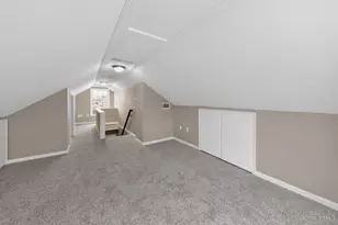 1877 Ashbrook Dr, Cincinnati, OH 45238 - Photo 19